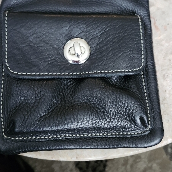 Roots Genuine Leather Black Men's Bag - Picture 5 of 8